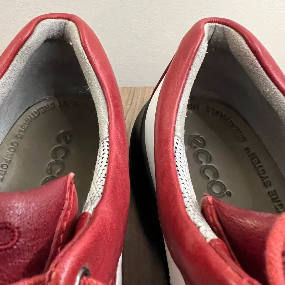 Ecco women’s‎ golf shoes size 40 red and white.